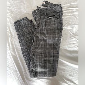 SO high rise jeggings plaid black & white